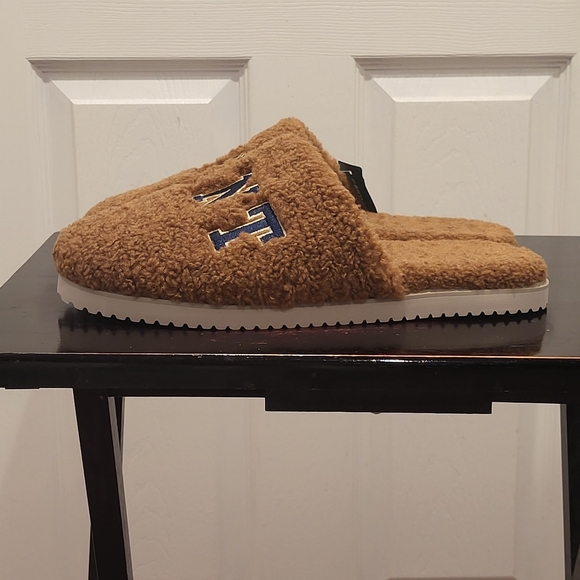 GANT Milton Plush Mule Slipper - Picture 6 of 8